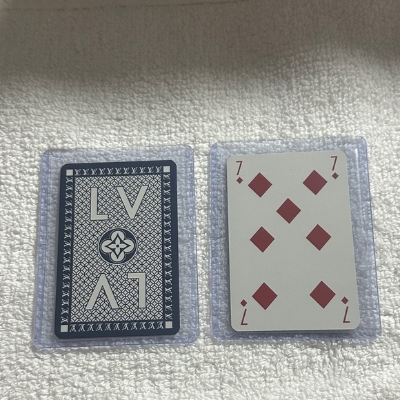 Louis Vuitton blue playing card 7 of diamonds with COA - Picture 1 of 4